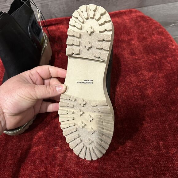 DV by Dolce Vita Rielle Black Croco Chelsea Ankle Boot Casual Size 8 - Picture 5 of 7